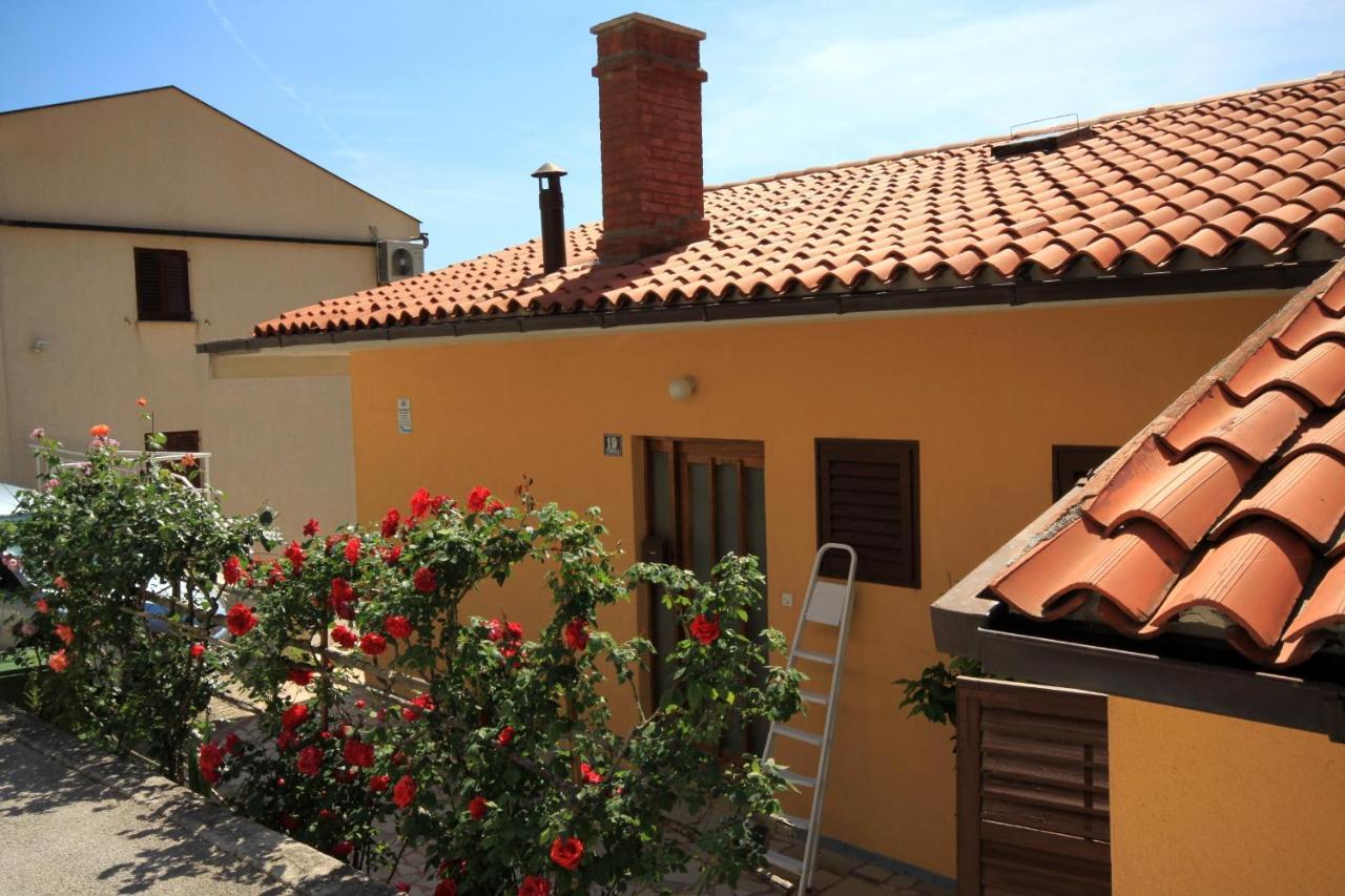 Apartments With A Parking Space Rabac, Labin - 6414 外观 照片